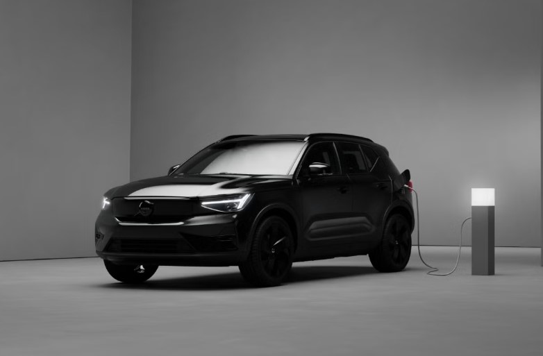 VOLVO EX40 Twin Black Edition AWD - Image 2