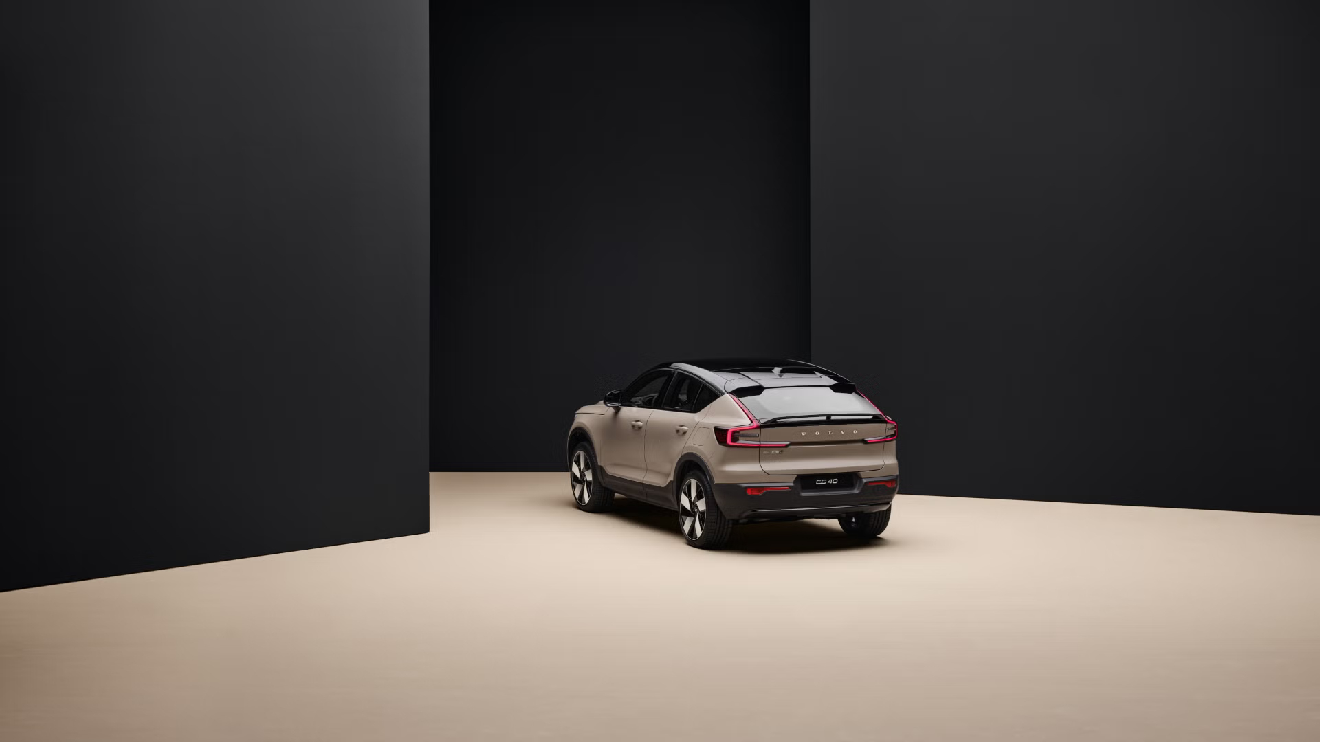 VOLVO EX40 Twin Ultra AWD - Image 3