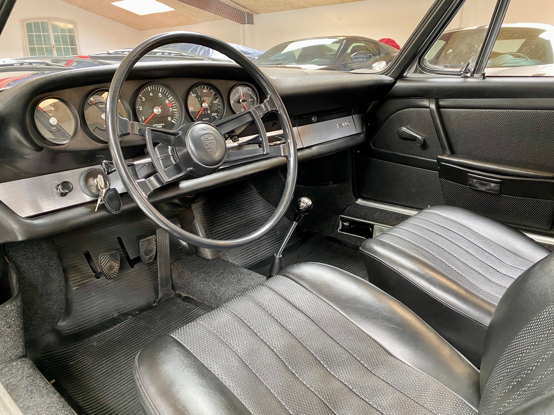 PORSCHE 911 T 2.0 SWB - Image 5