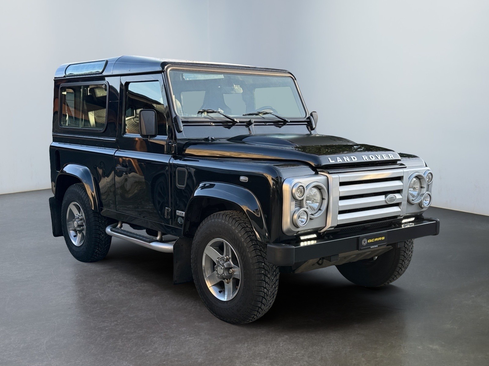 LAND ROVER Defender 90 SW 2.4Tdc SVX - Image 4